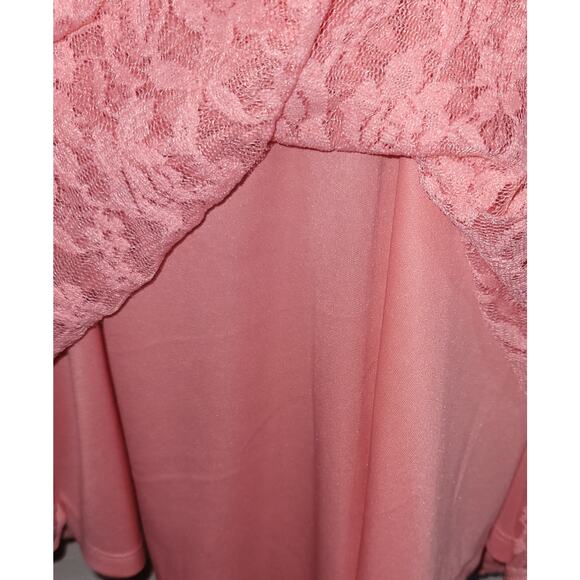 Iris Los Angeles Pink Lace Overlay Mini Dress Large Sleeveless Pull On - Picture 2 of 5